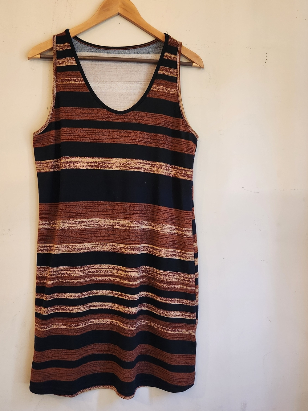 SHEIN Black and Copper Striped Sleeveless Midi Dress